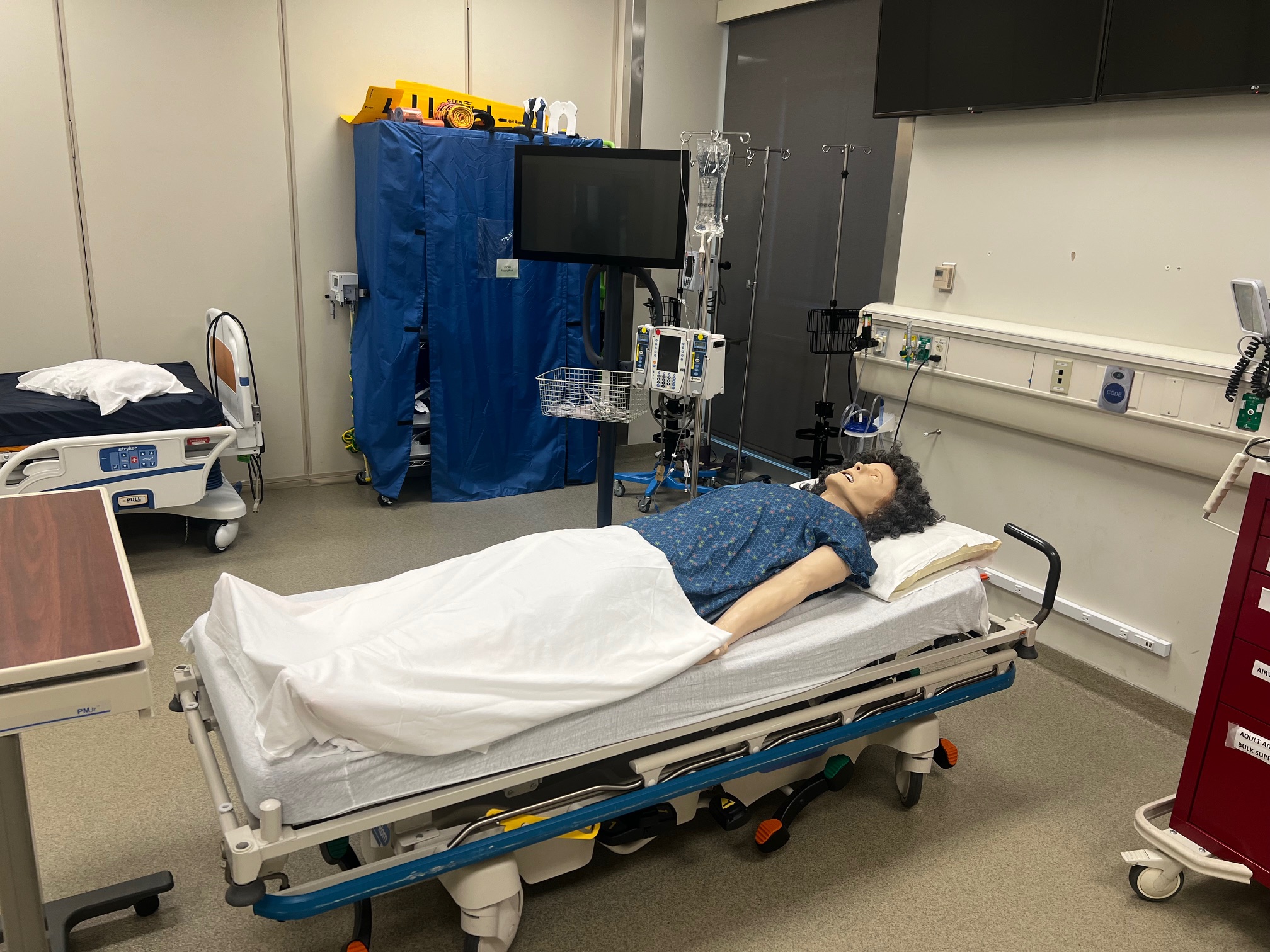 Simulation lab with manikin
